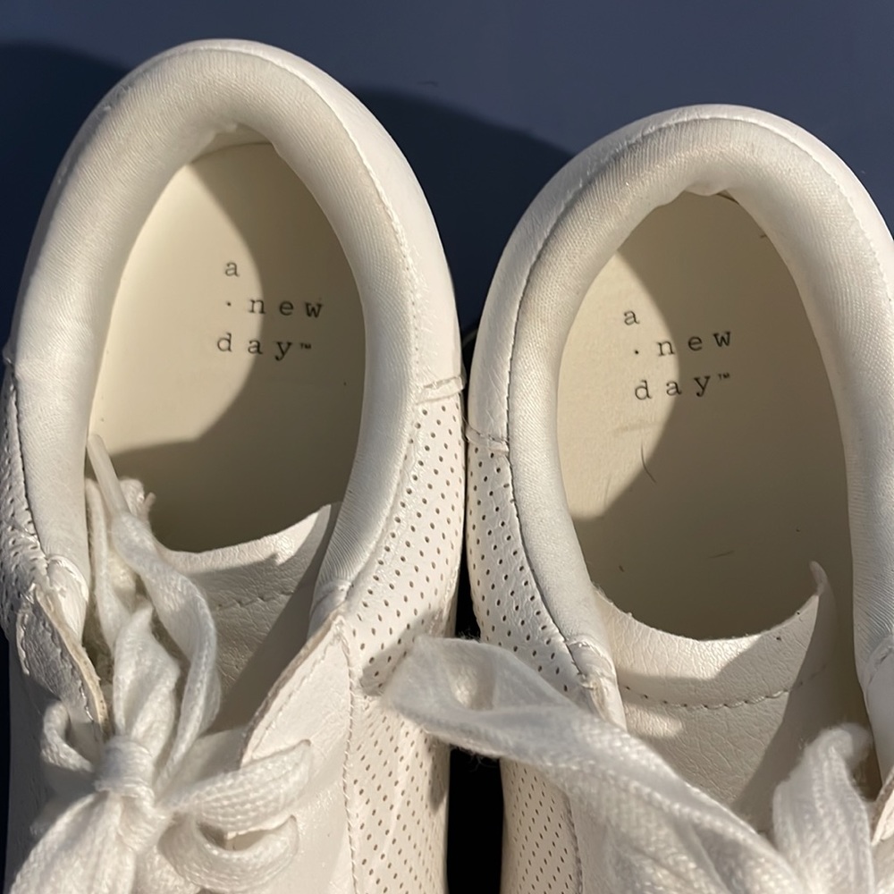 a new day white sneakers - Picture 2 of 5